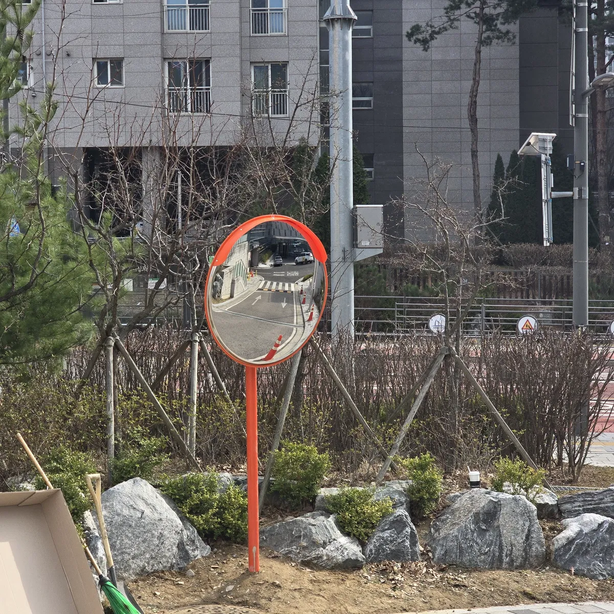 반사경설치 반사경시공 서울 경기 서비스 바로가기